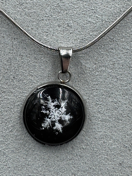 Snowflake Pendant 122625-16