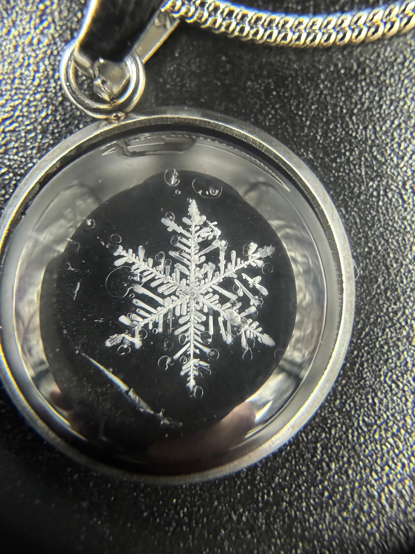 Snowflake Pendant 122725-02
