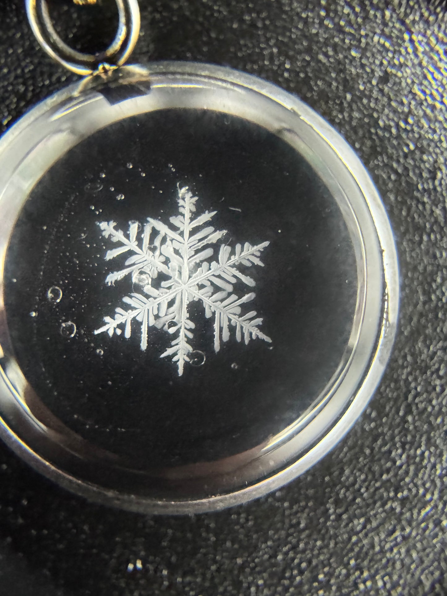 Snowflake Pendant 122625-09