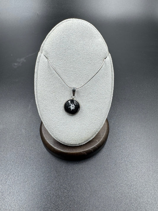Snowflake Pendant 121925-06