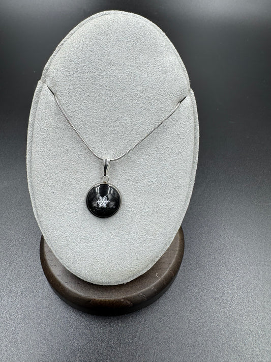 Snowflake Pendant 122625-08