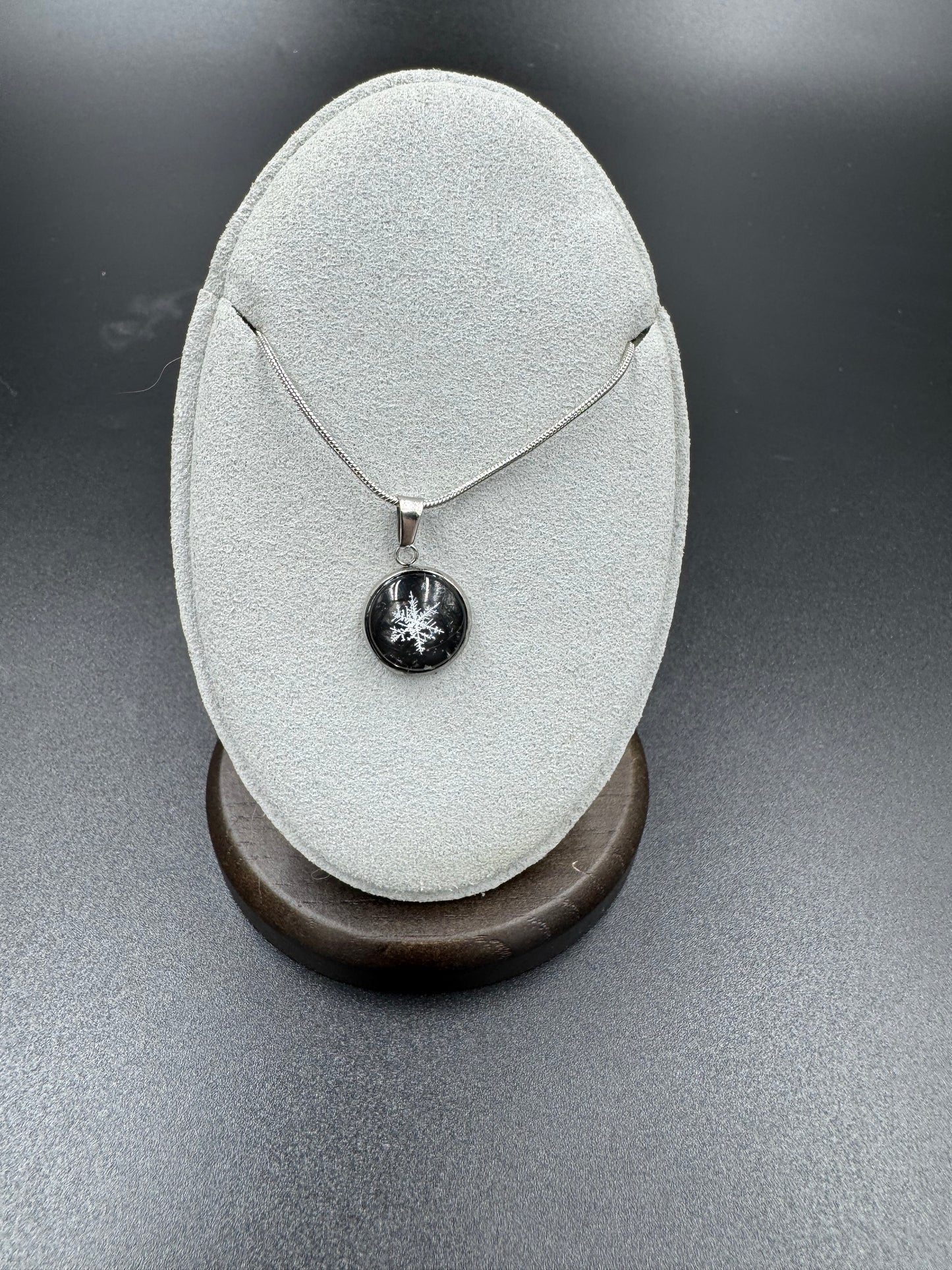 Snowflake Pendant 122625-12