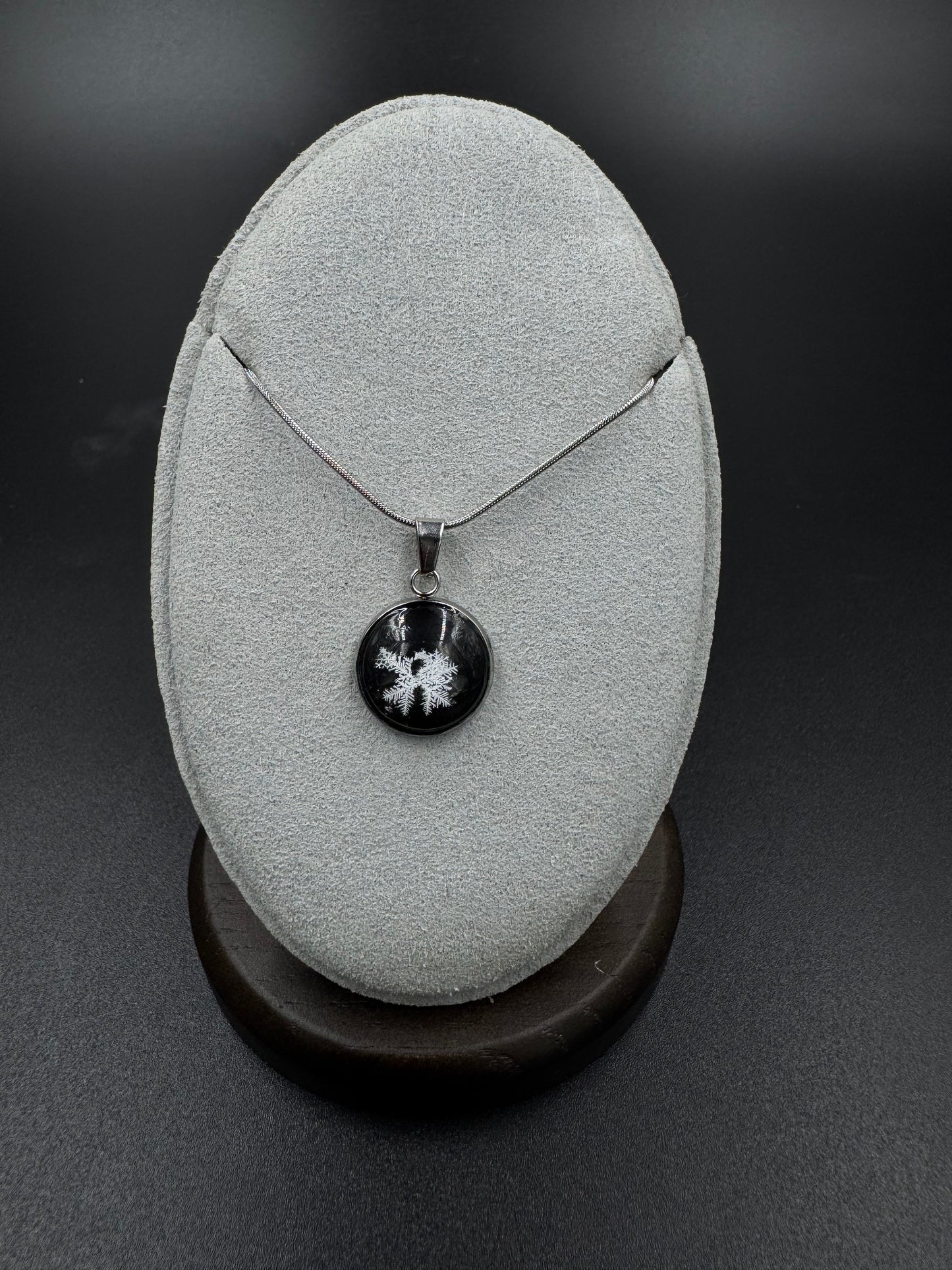 Snowflake Pendant 122625-15