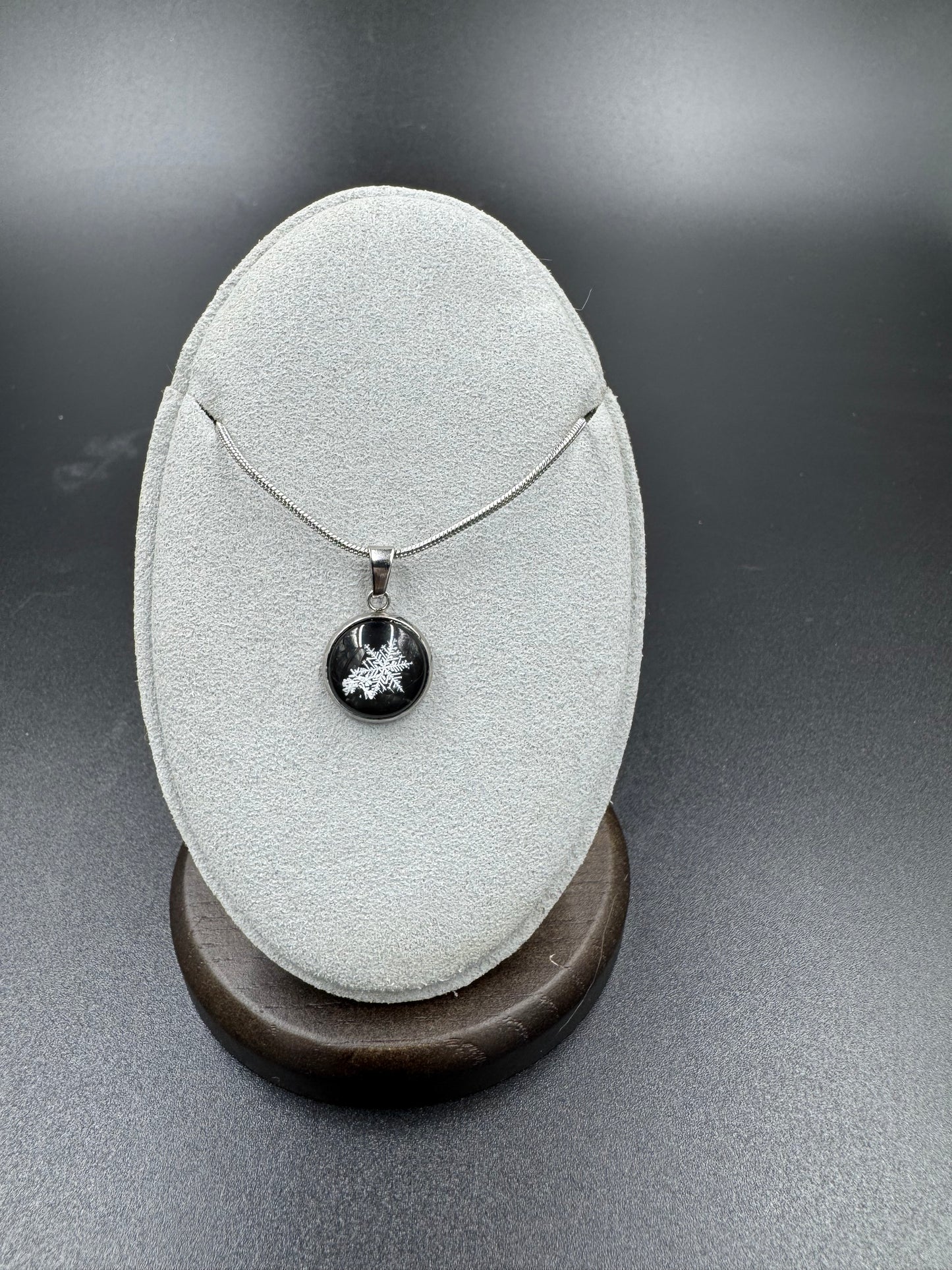 Snowflake Pendant 010326-01