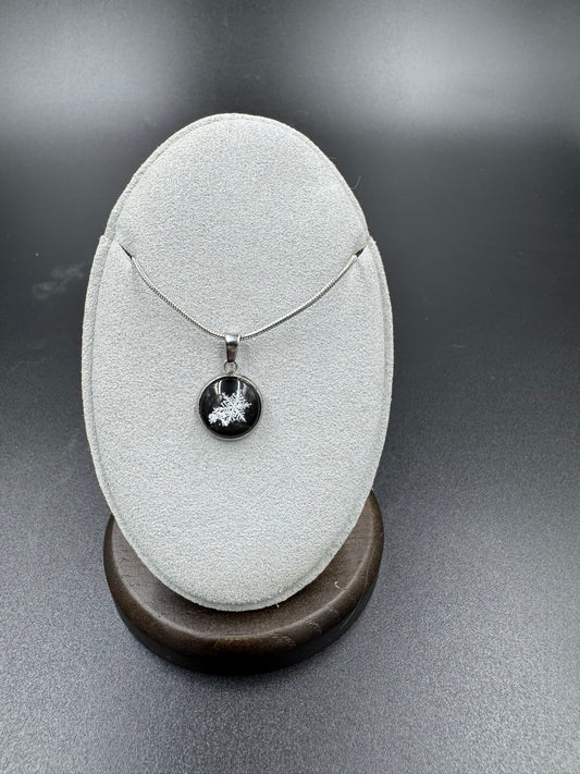 Snowflake Pendant 010326-01