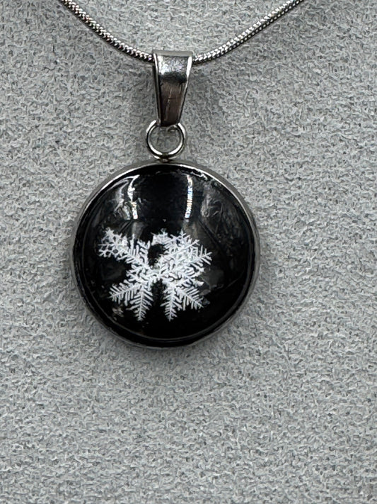 Snowflake Pendant 122625-15