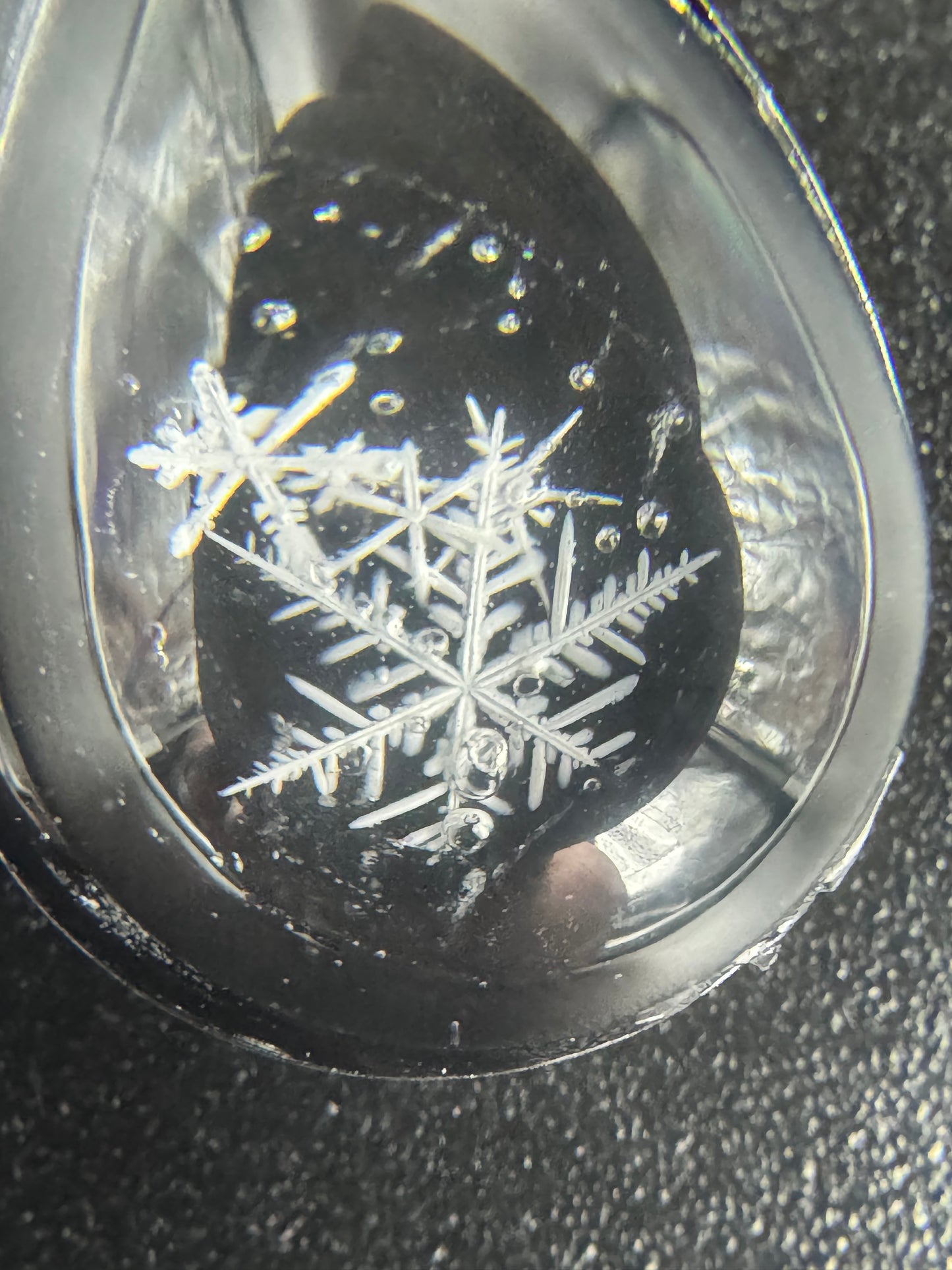 Snowflake Pendant 122725-05