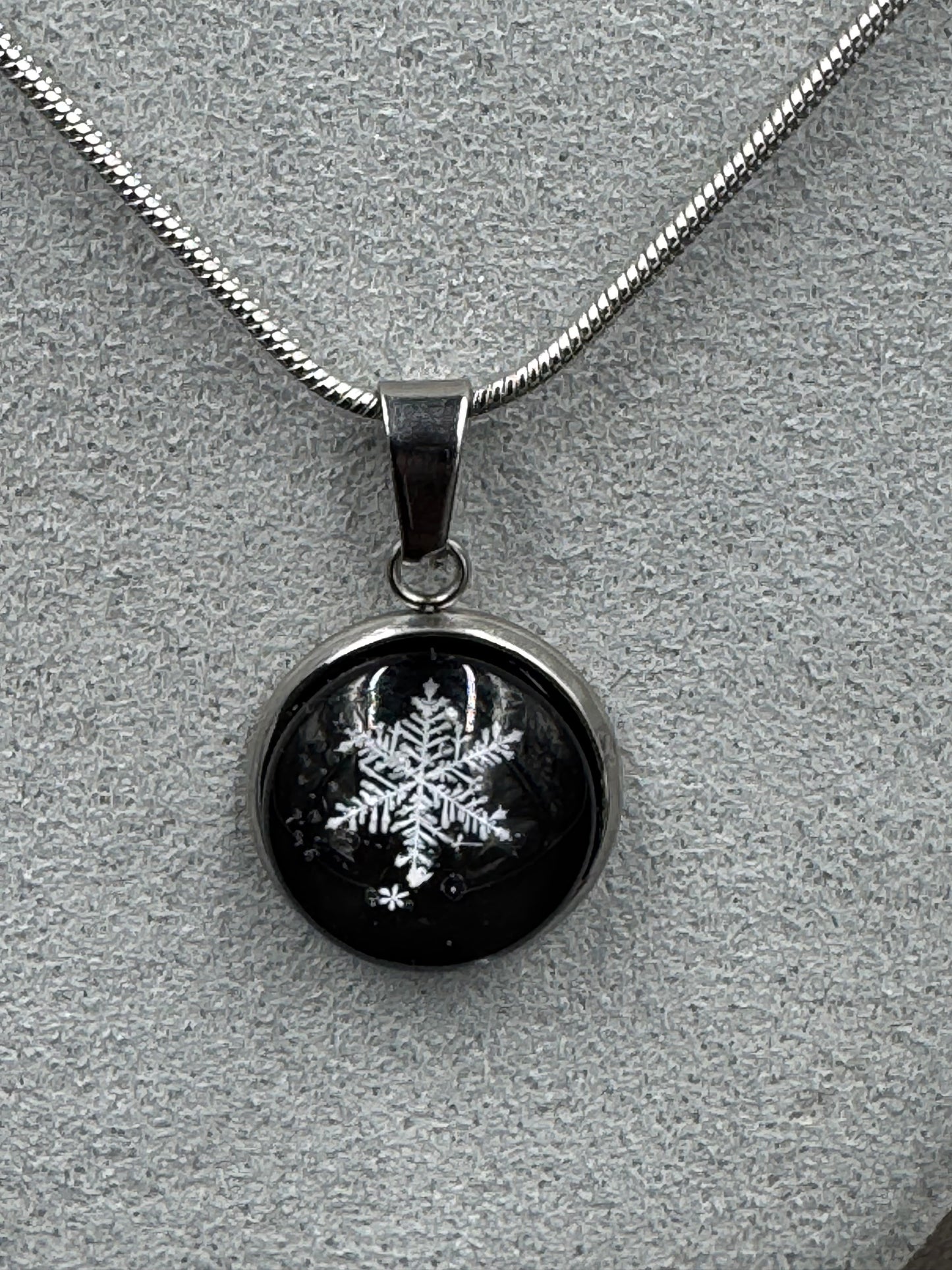 Snowflake Pendant 122726-03