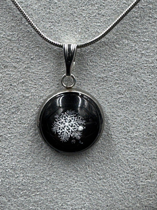 Snowflake Pendant 122625-03