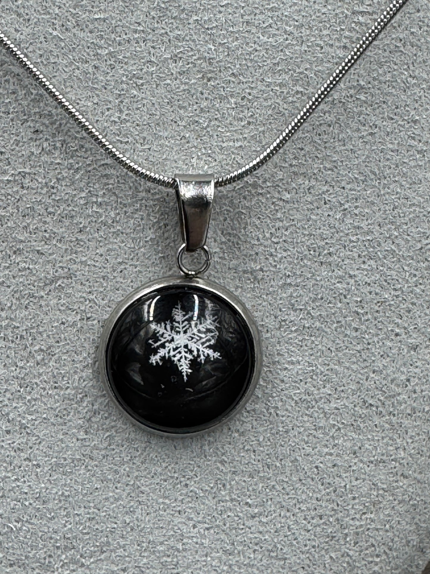 Snowflake Pendant 122625-13