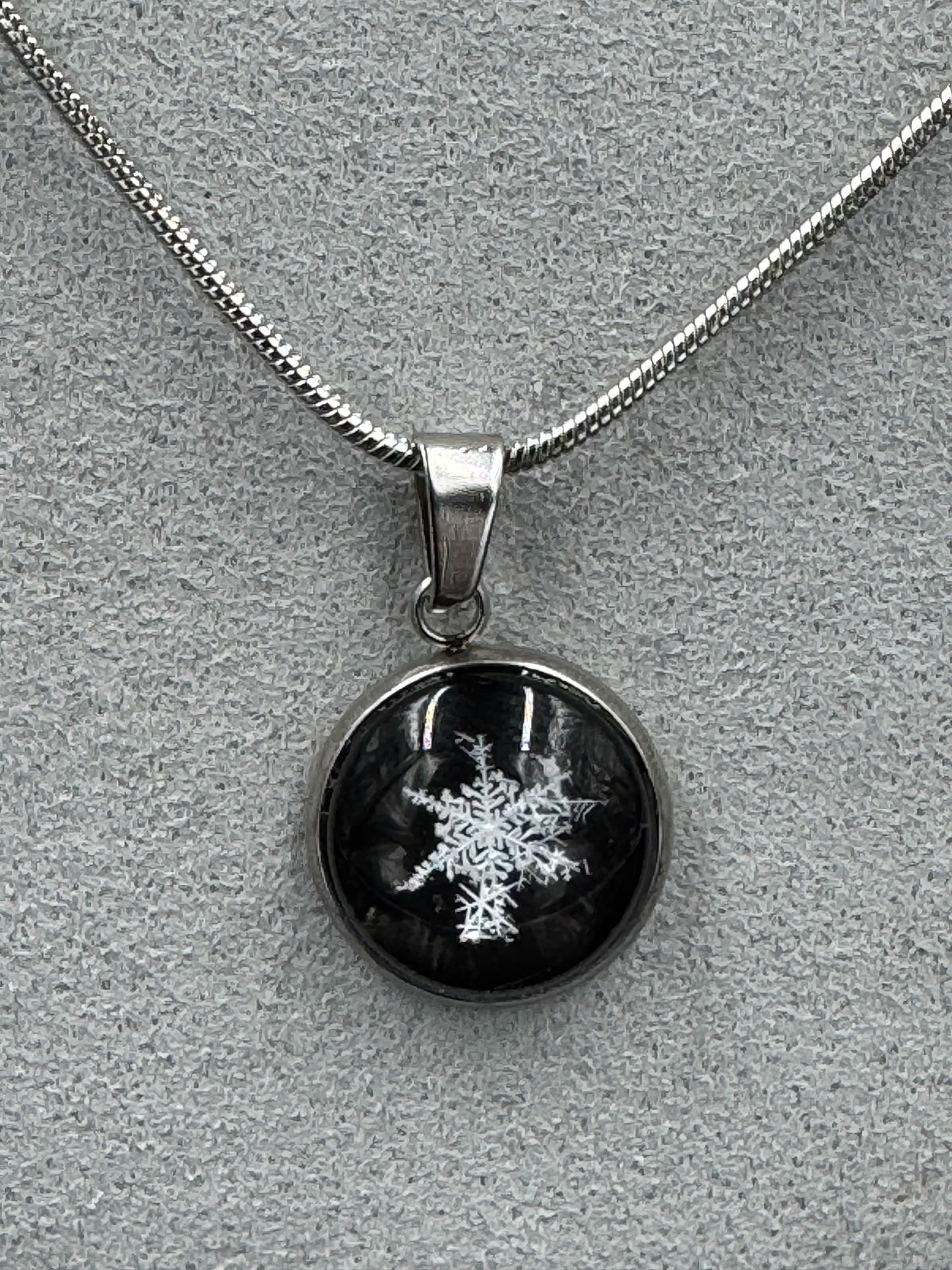 Snowflake Pendant 122625-11