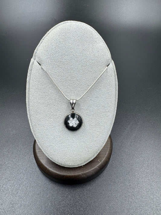 Snowflake Pendant 121925-02