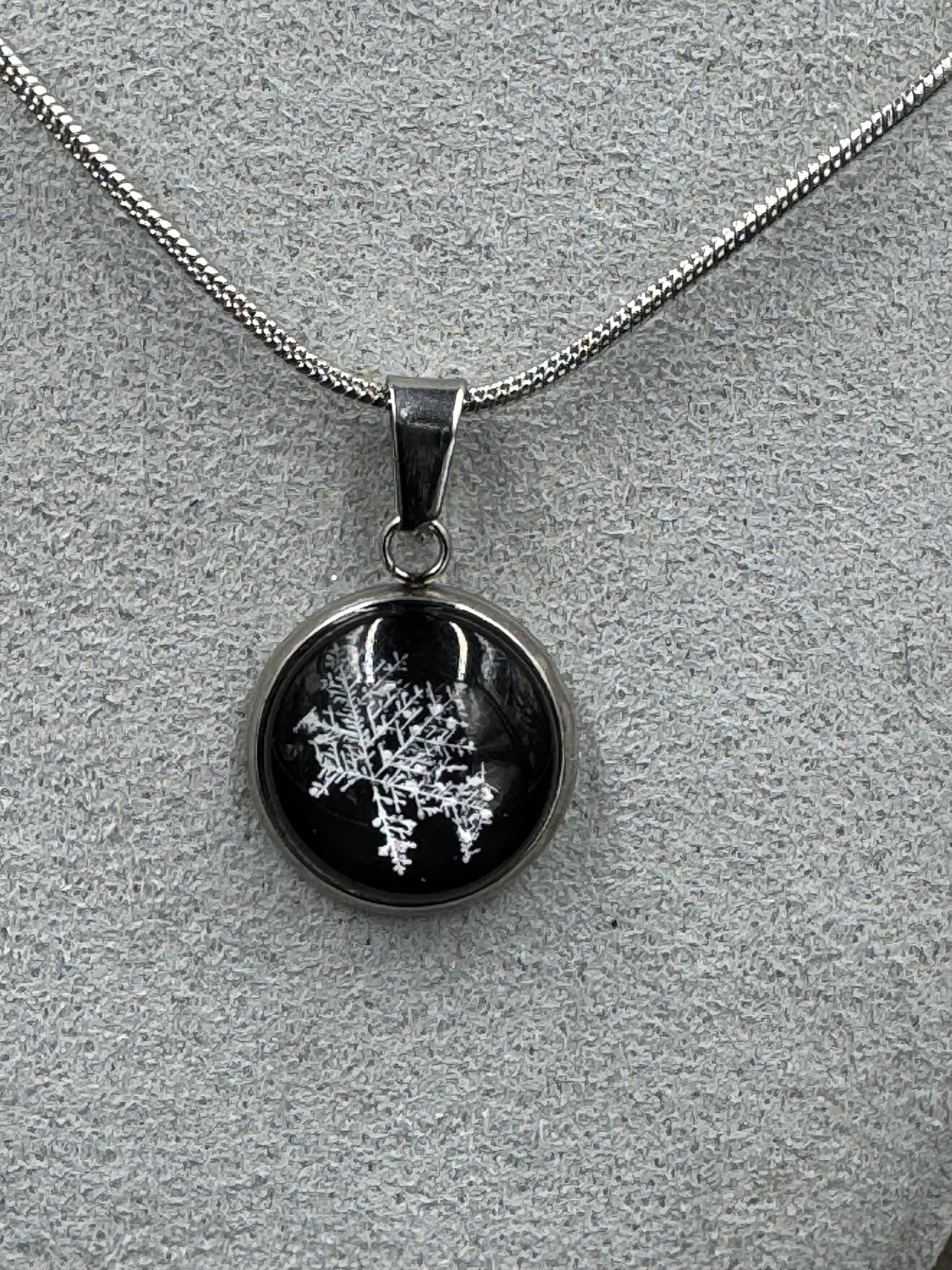 Snowflake Pendant 010326-02