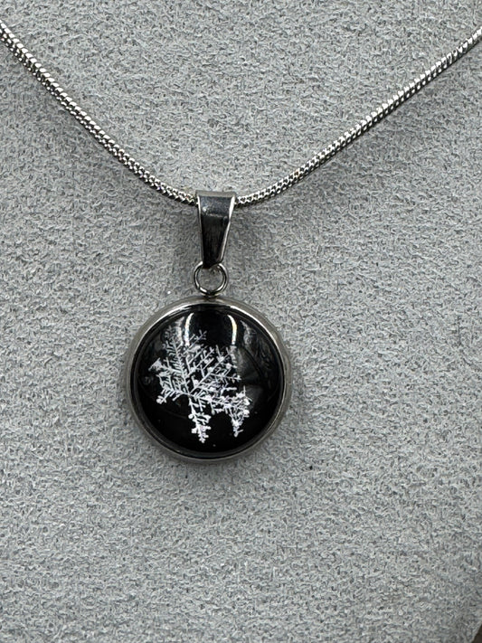 Snowflake Pendant 010326-02