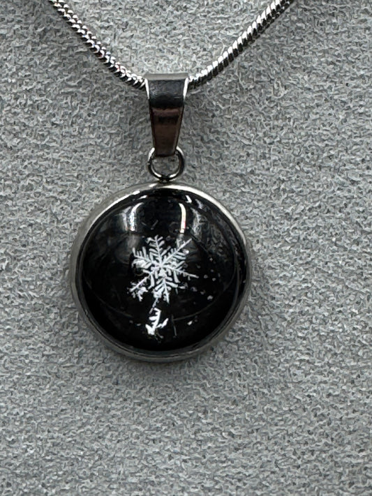 Snowflake Pendant 021926-01