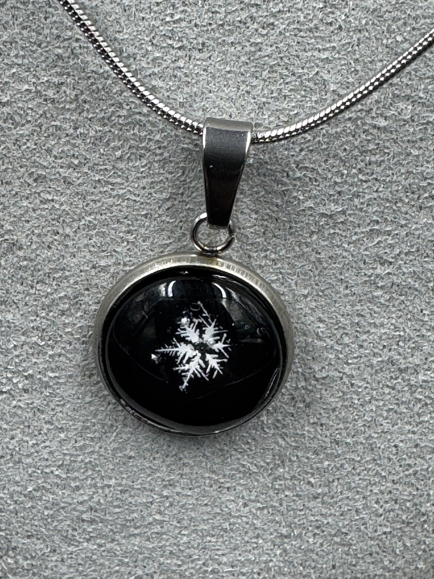 Snowflake Pendant 121925-06