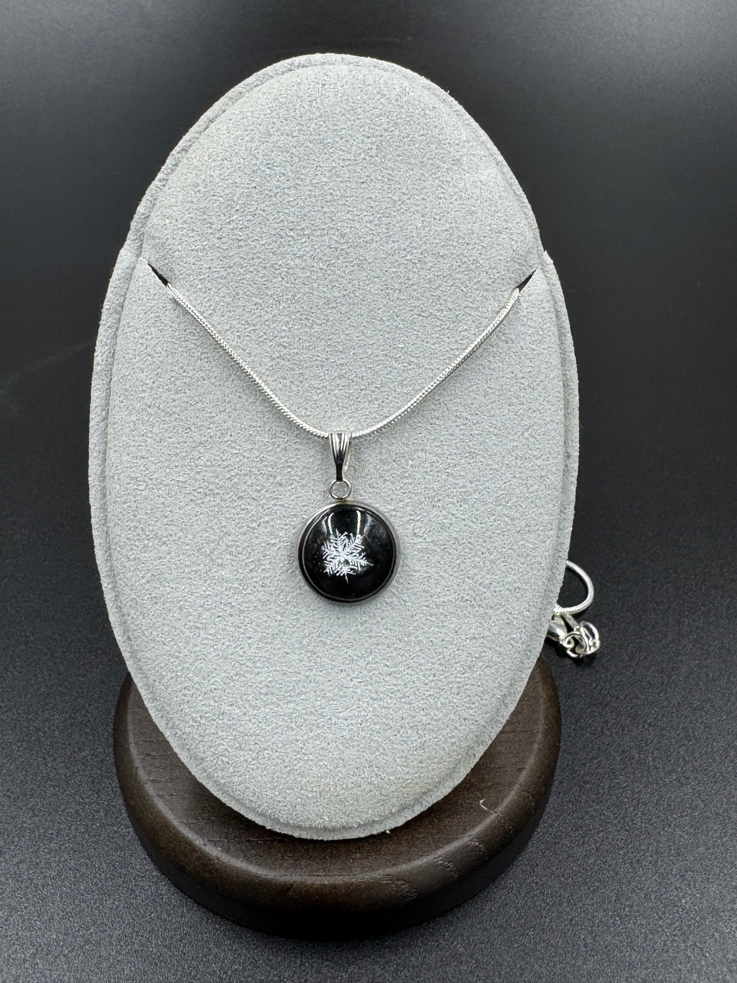 Snowflake Pendant 122625-01