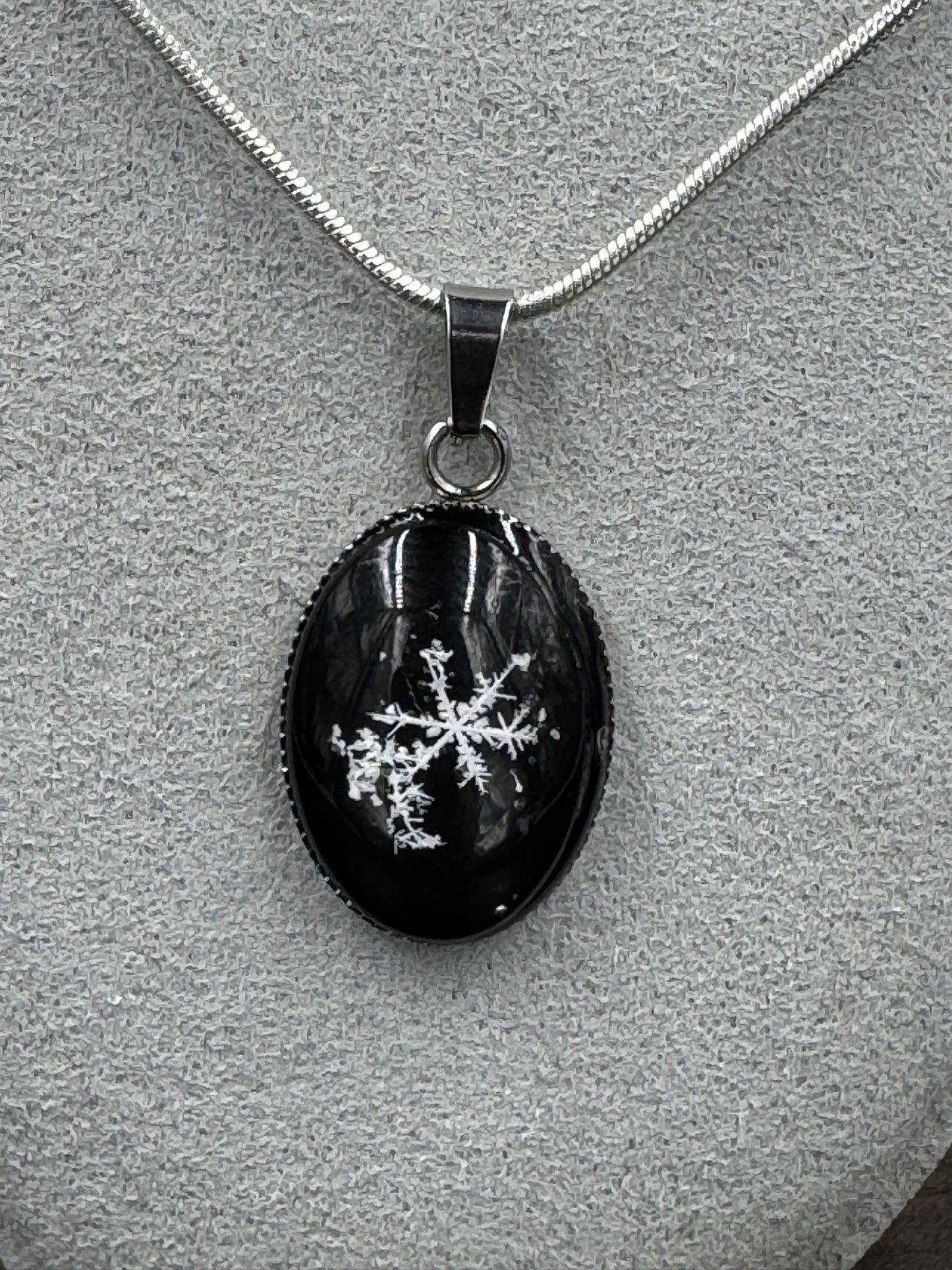 Snowflake Pendant 121925-07