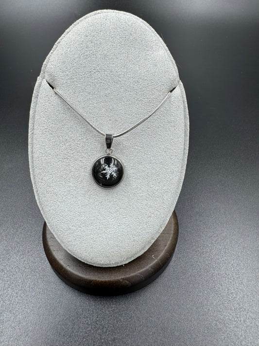 Snowflake Pendant 122725-01