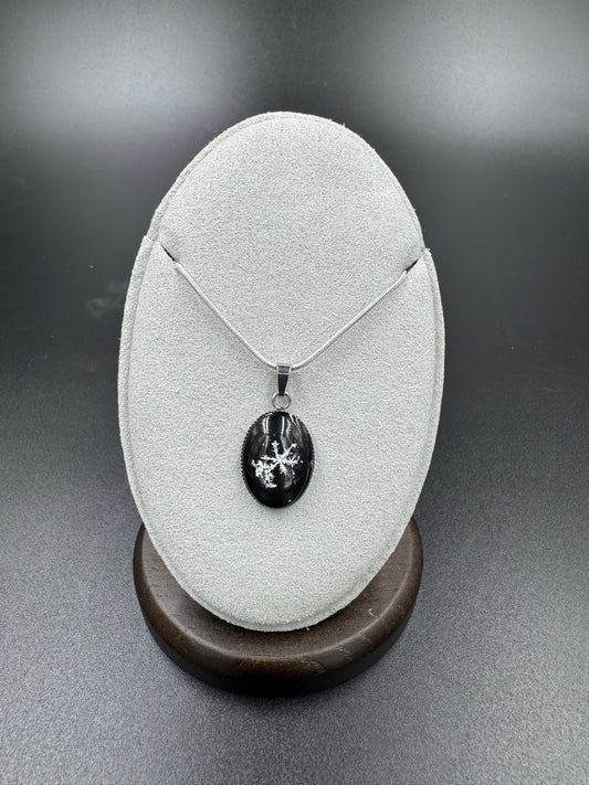 Snowflake Pendant 121925-07