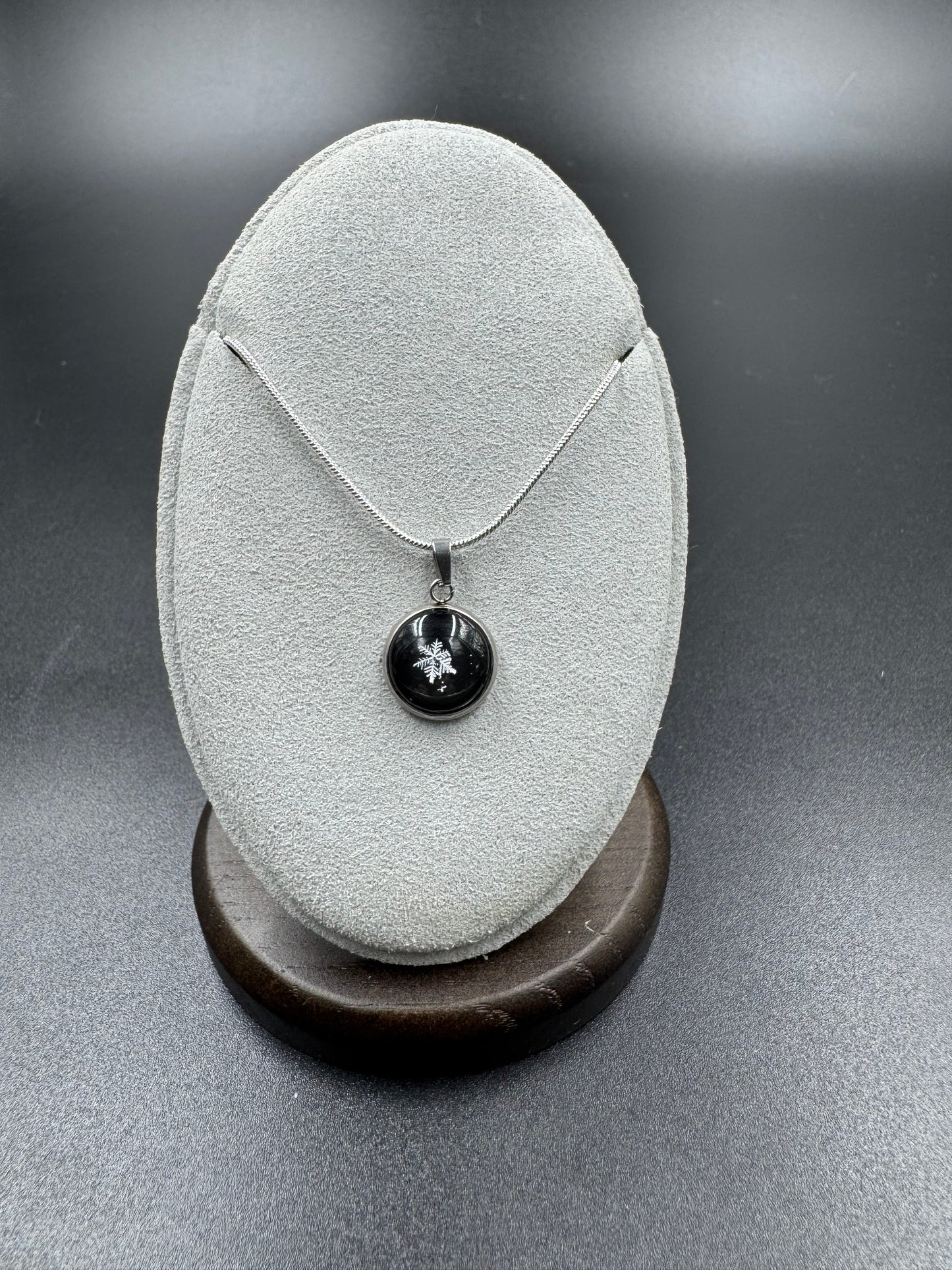 Snowflake Pendant 022526-03