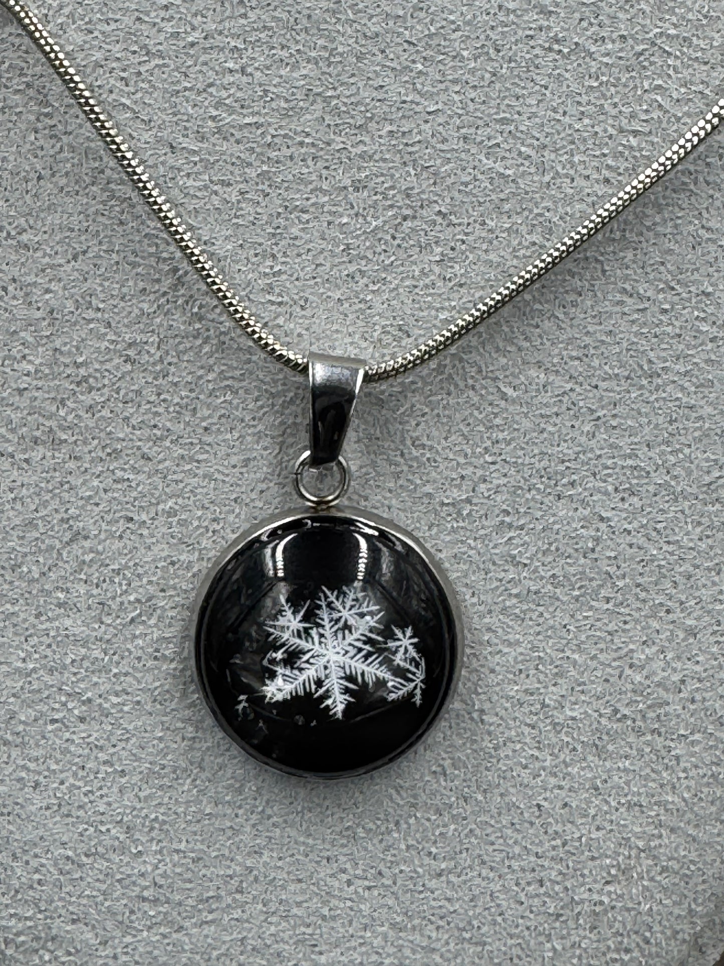 Snowflake Pendant 122625-06