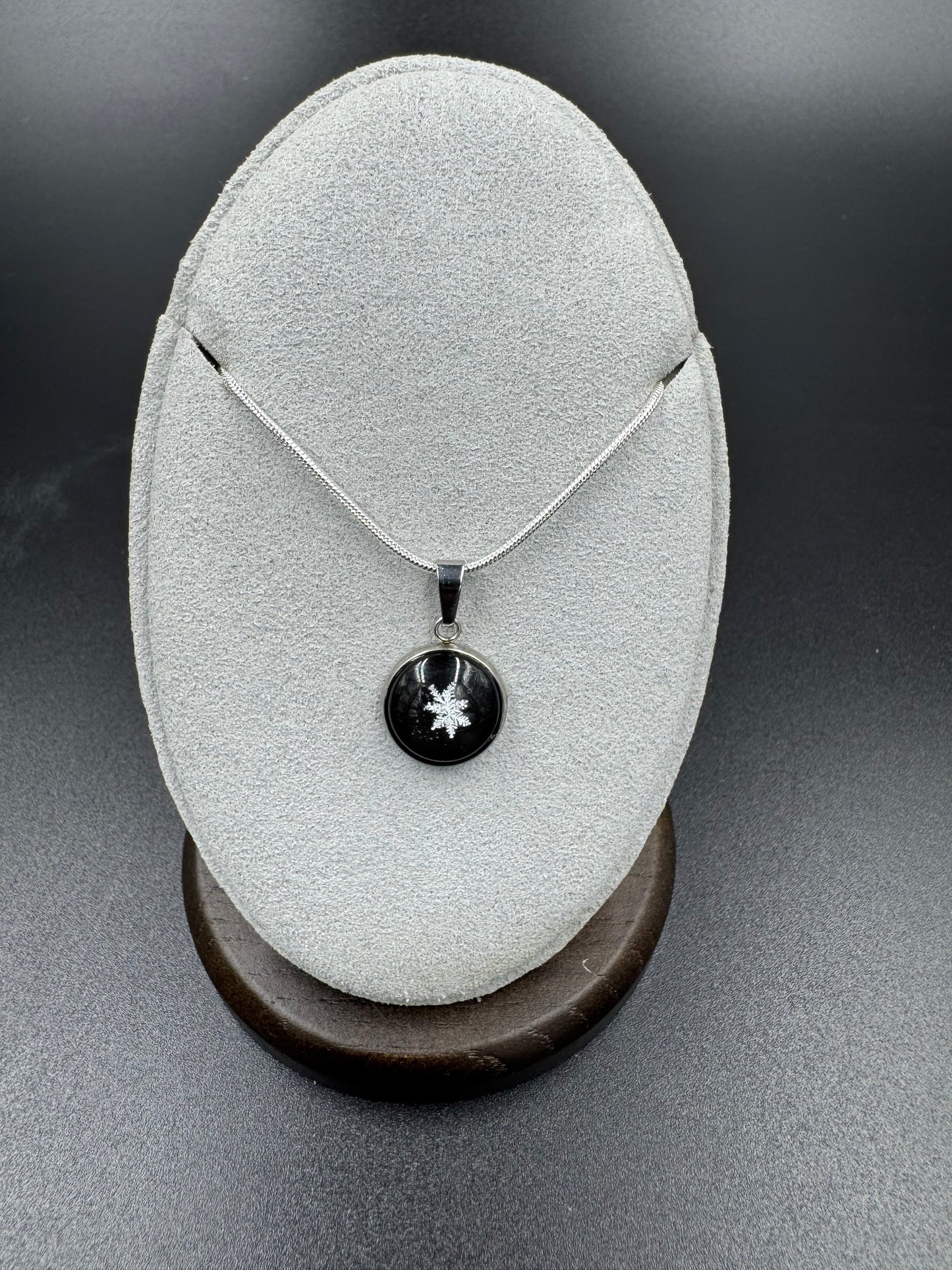 Snowflake Pendant 022526-01