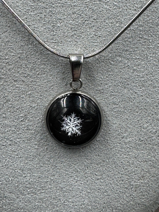 Snowflake Pendant 122625-02