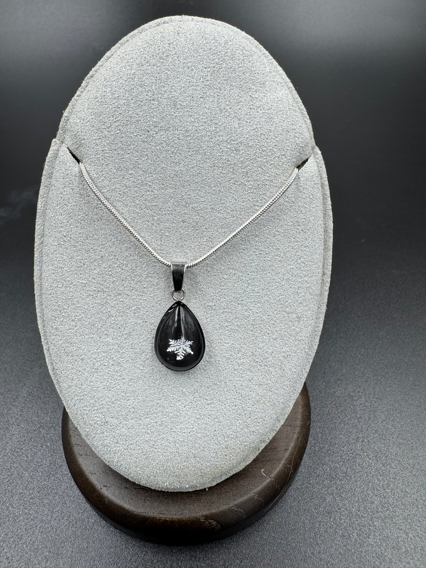 Snowflake Pendant 010926-01