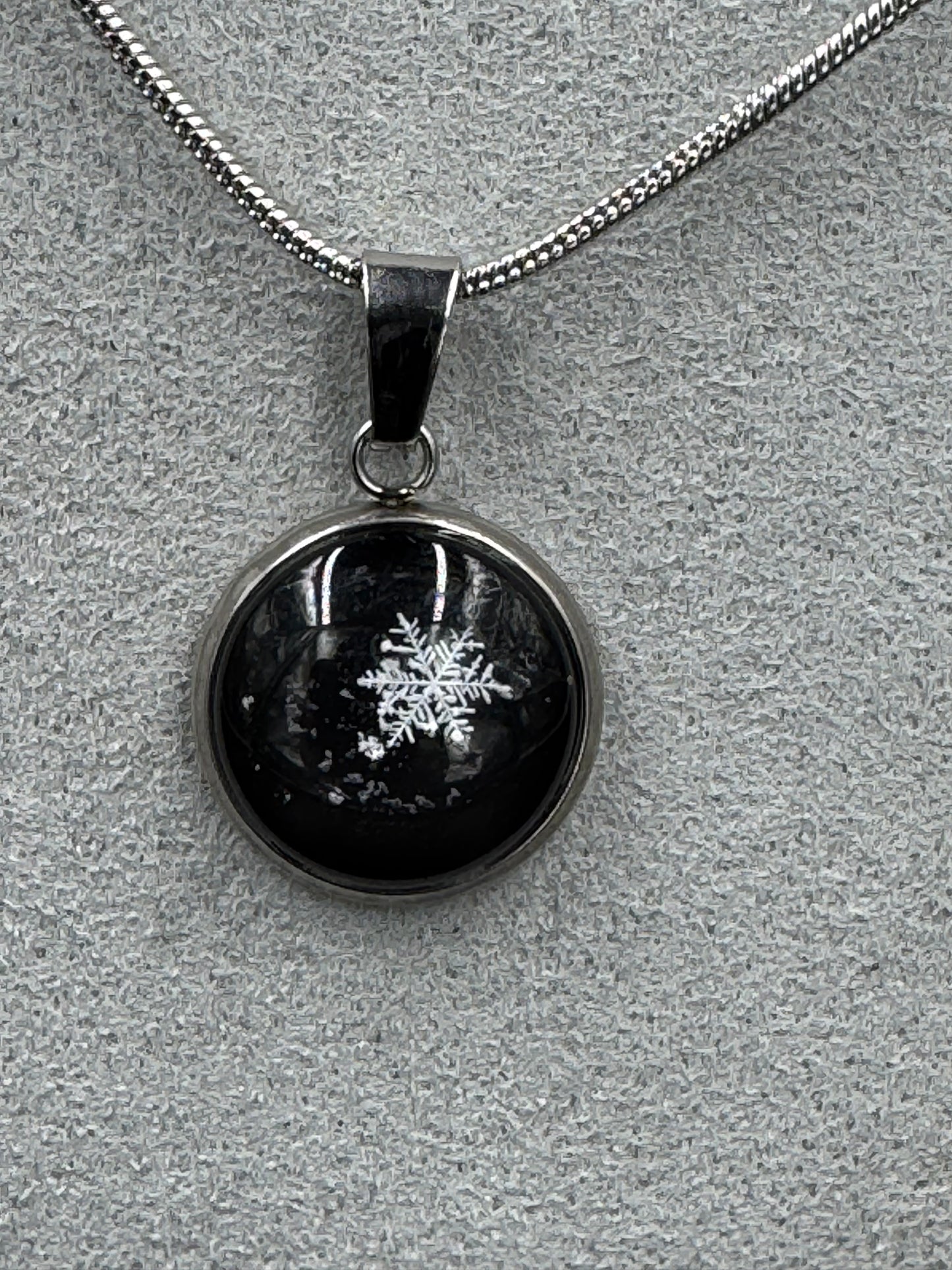 Snowflake Pendant 010926-03