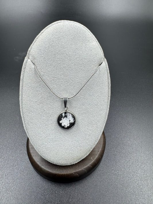 Snowflake Pendant 121925-05