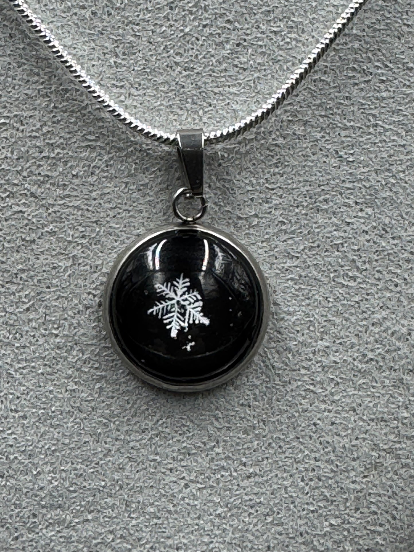 Snowflake Pendant 022526-03