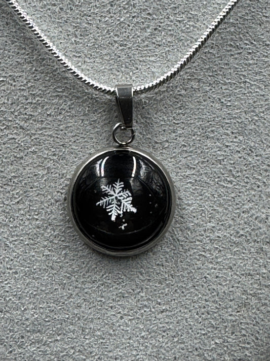 Snowflake Pendant 022526-03