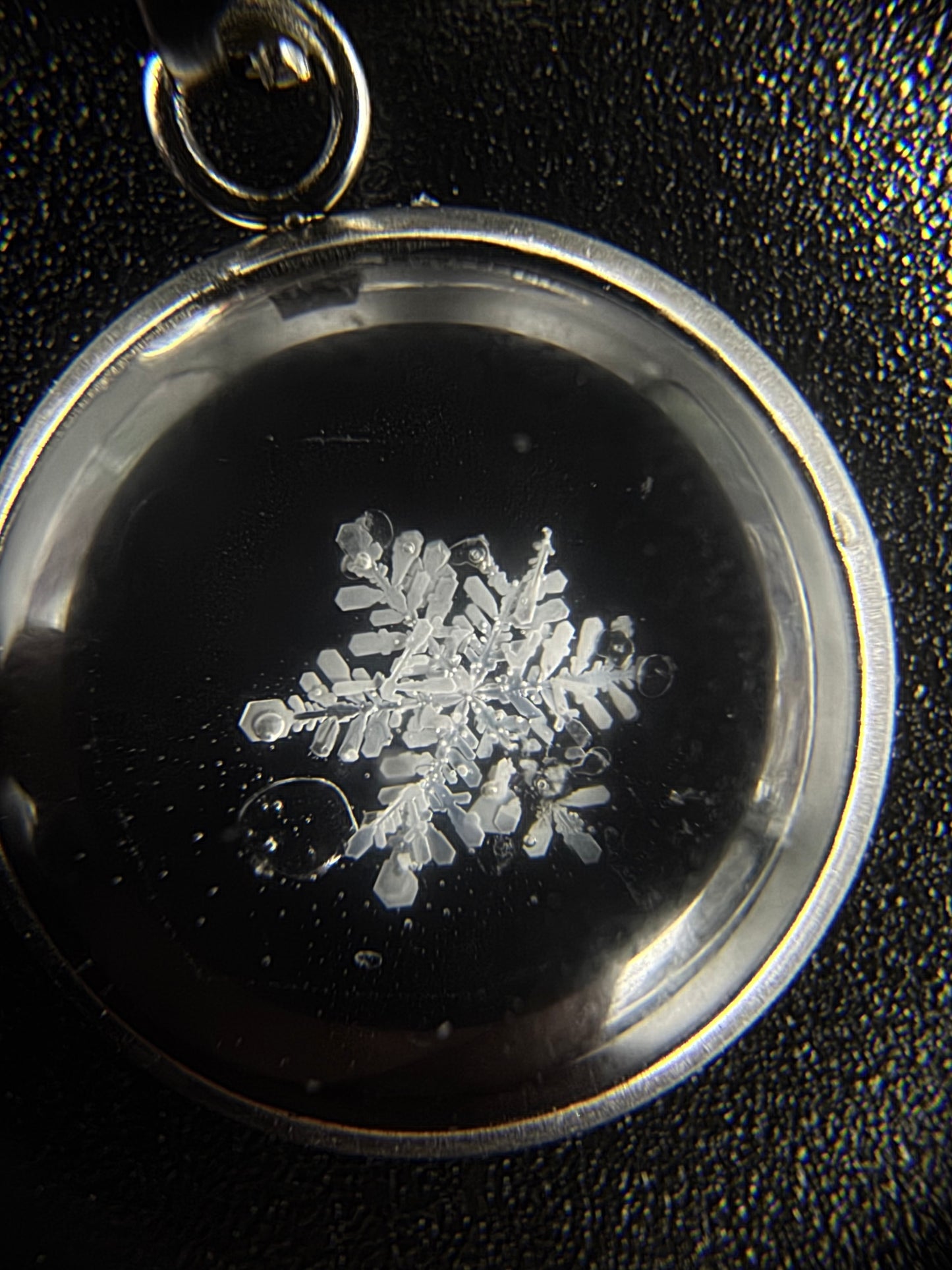 Snowflake Pendant 121925-01