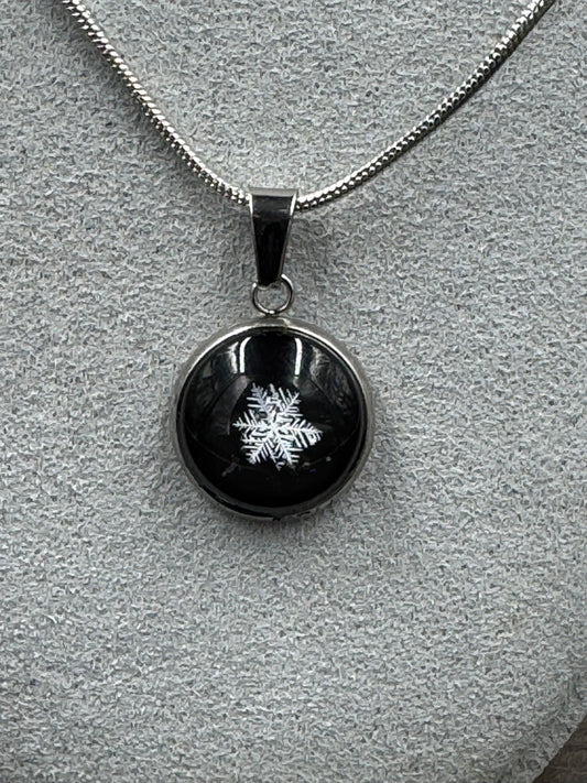Snowflake Pendant 122625-14