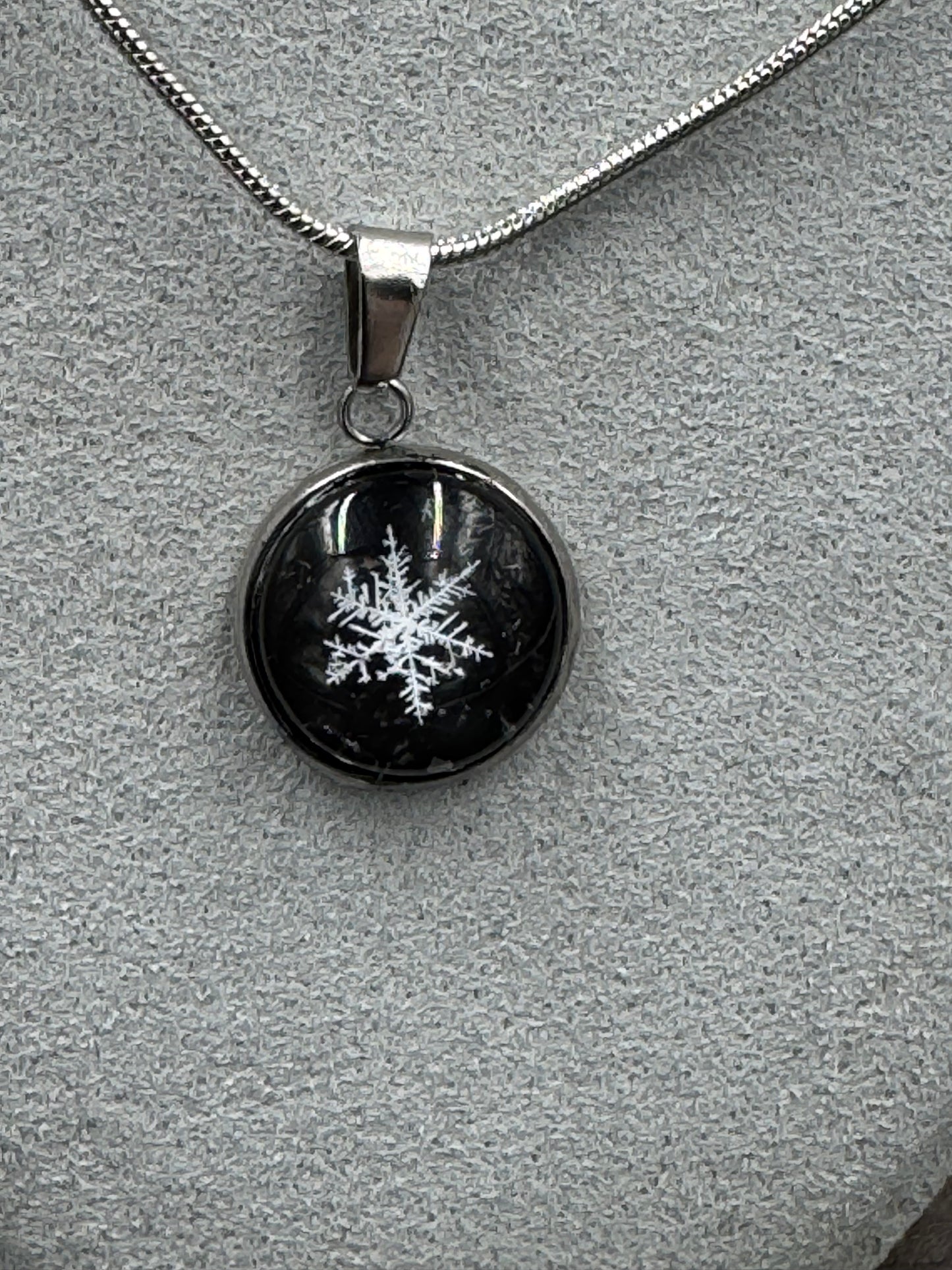 Snowflake Pendant 122625-12